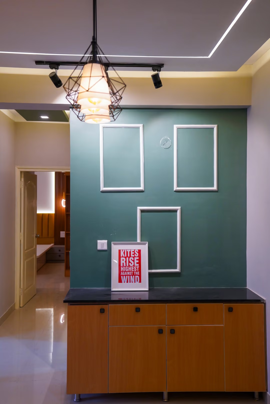 Warm Contemporary Hall - Photo 5