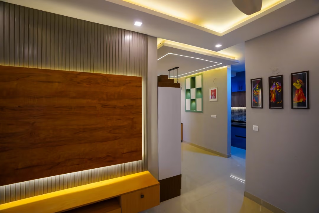 Warm Contemporary Hall - Photo 2